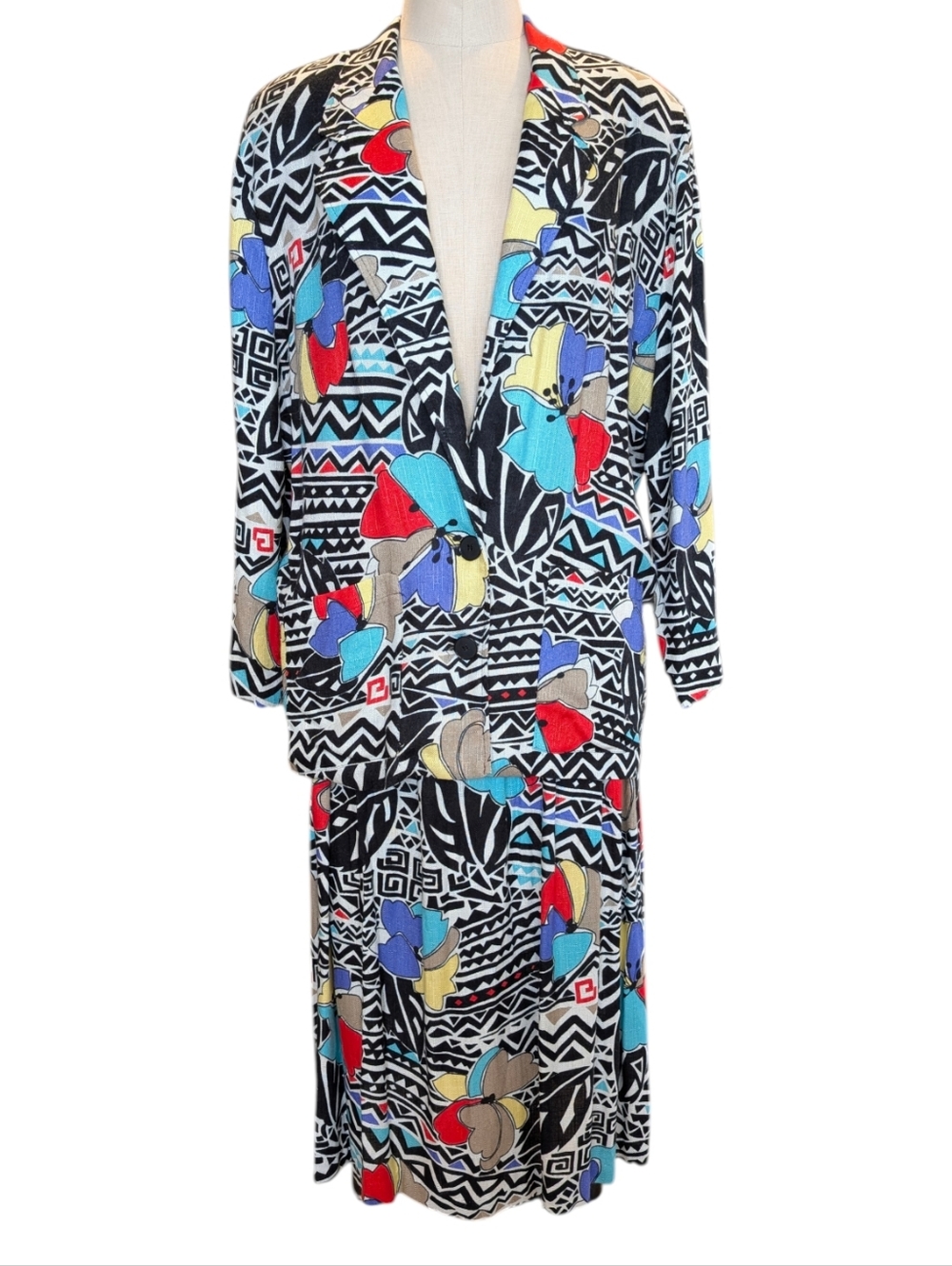 Vintage NWT SOKO rayon maximalist graphic skirt & 2 button blazer. Size 12.